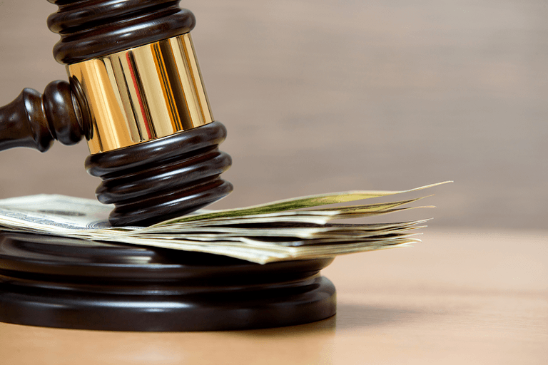 7 Shocking U.S. Lawsuits Proving We’re a Crazy Nation