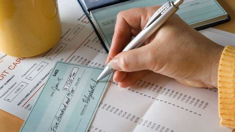 13 Bad Money Habits That Can Leave You Broke 