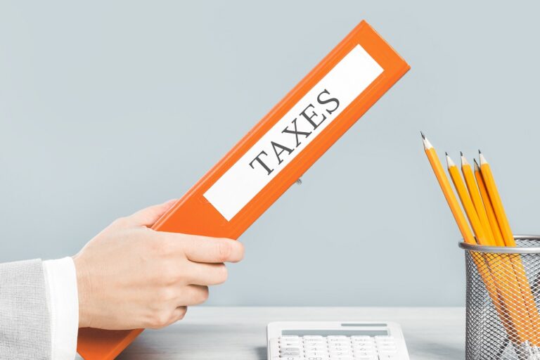 8 Important Documents You Should NEVER Throw Away