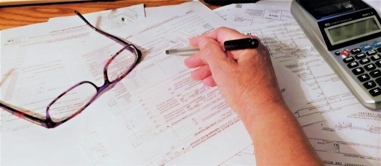 5 Tips to File Your Taxes In Under 1 Hour